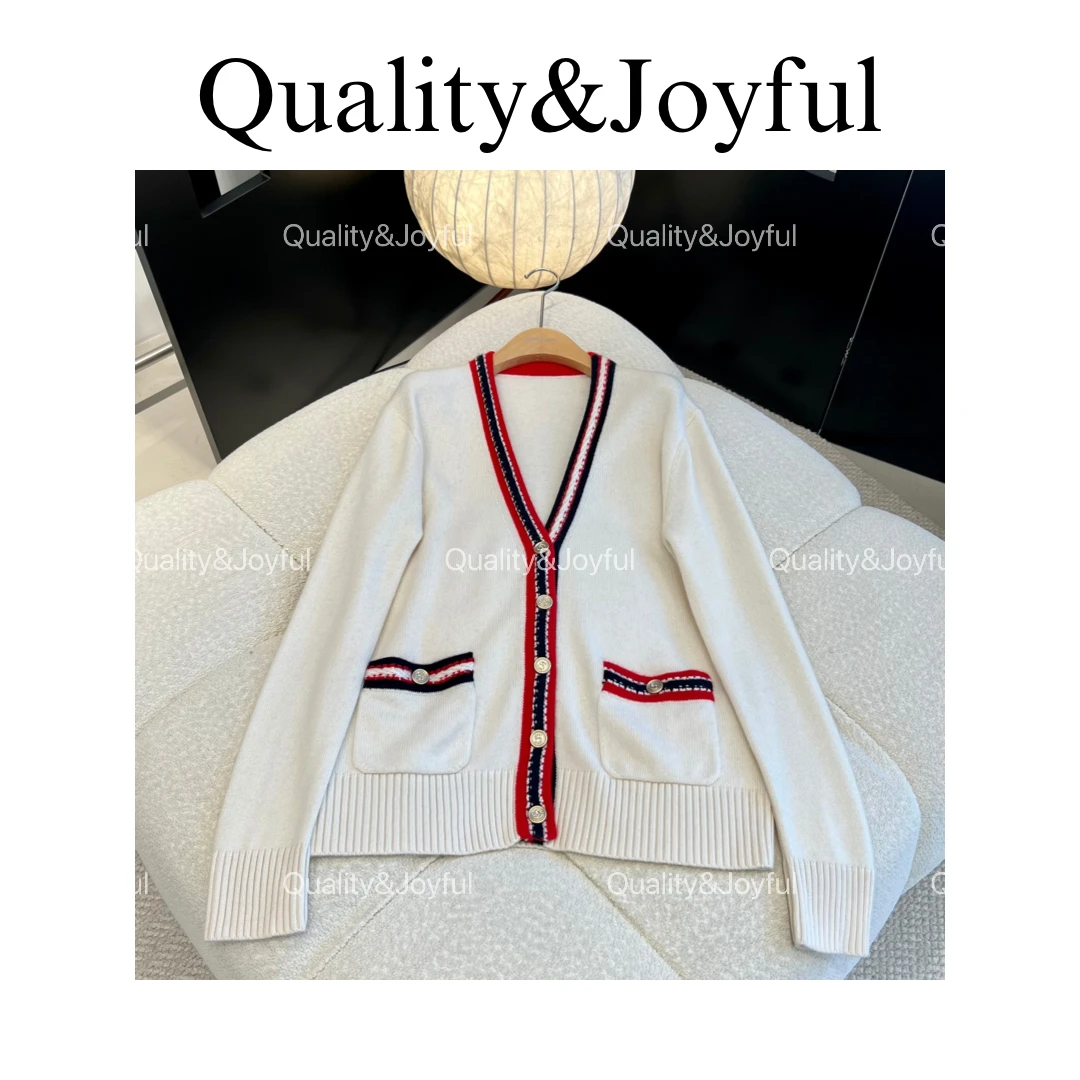 【冬日恋歌】秋冬款满分羊绒V领开衫撞色五字扣针织开衫