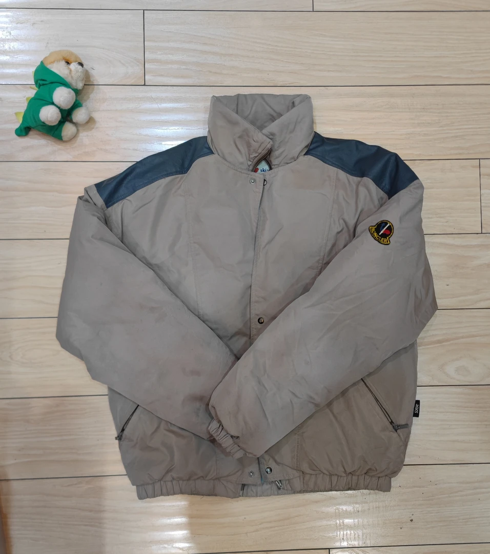 95新 MONCLER M码 正品 羽绒服棕 绝版稀有款 公价一万多