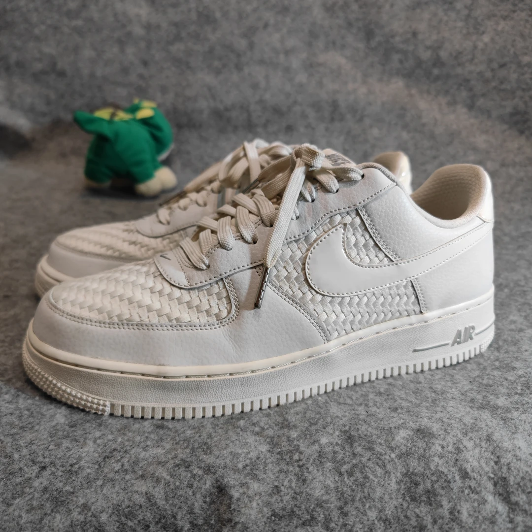 44码 nike af1 银白编织 95新 绝版前公价四千 这个秒价 无原盒
