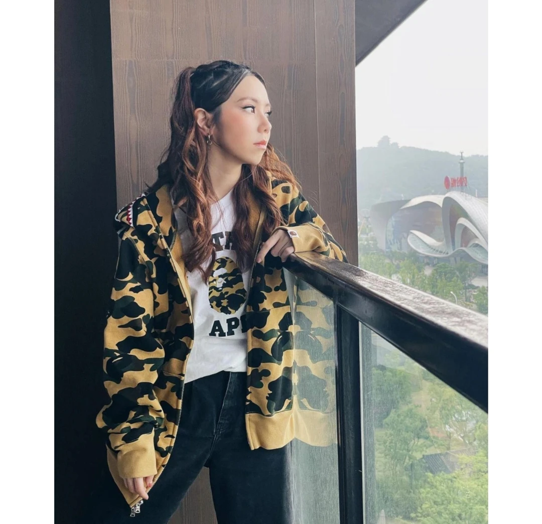 Bape 黄迷彩鲨鱼头 卫衣 3XL码 95新 日本产 邓紫棋同款 公价四千