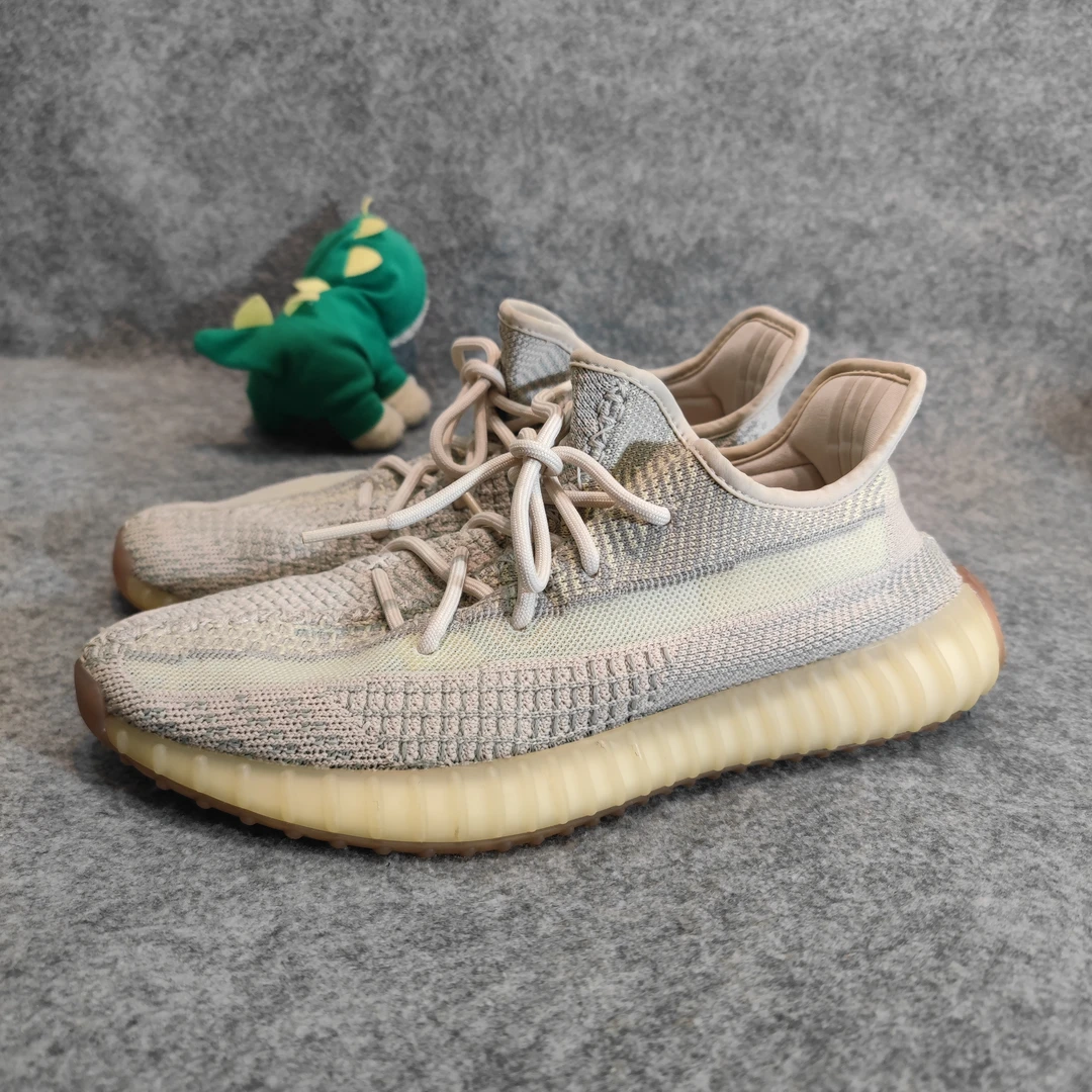 95新 adidas/阿迪达斯 44码 Yeezy350 粉色拼接 公价2k秒价无原盒