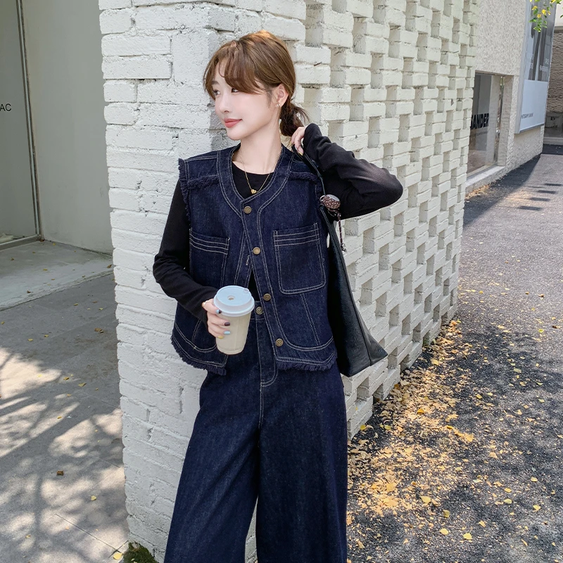 秋季穿搭高级感牛仔套装女2024新款时尚减龄休闲马甲阔腿裤三件套