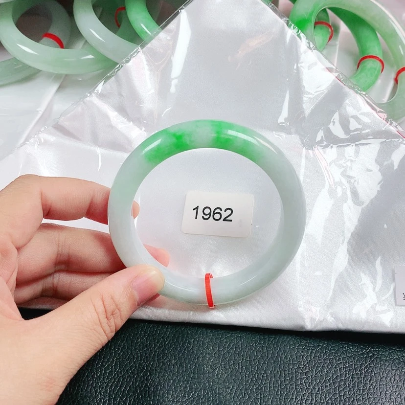 【闪购商品】翡翠手镯未镶嵌57圈881962