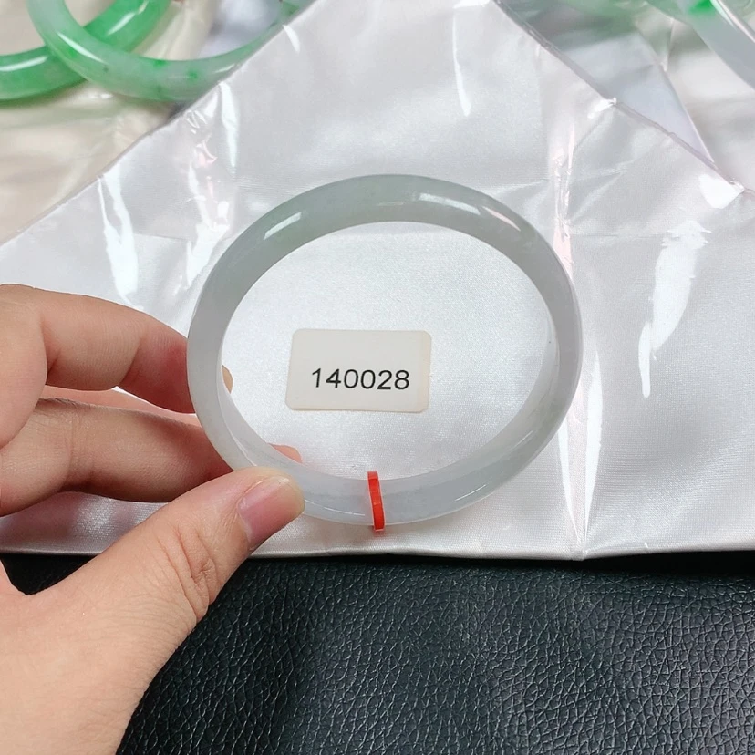 【闪购商品】翡翠手镯未镶嵌59圈140028