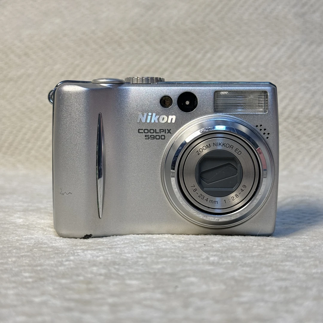 9新 Nikon/尼康 E5900 510万像素3倍光学变焦no退换