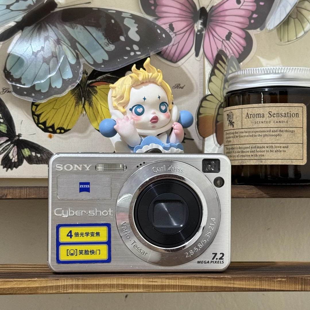 9新 Sony/索尼 w110 720W像素4倍光学变焦ccd 二手商品售出no退换