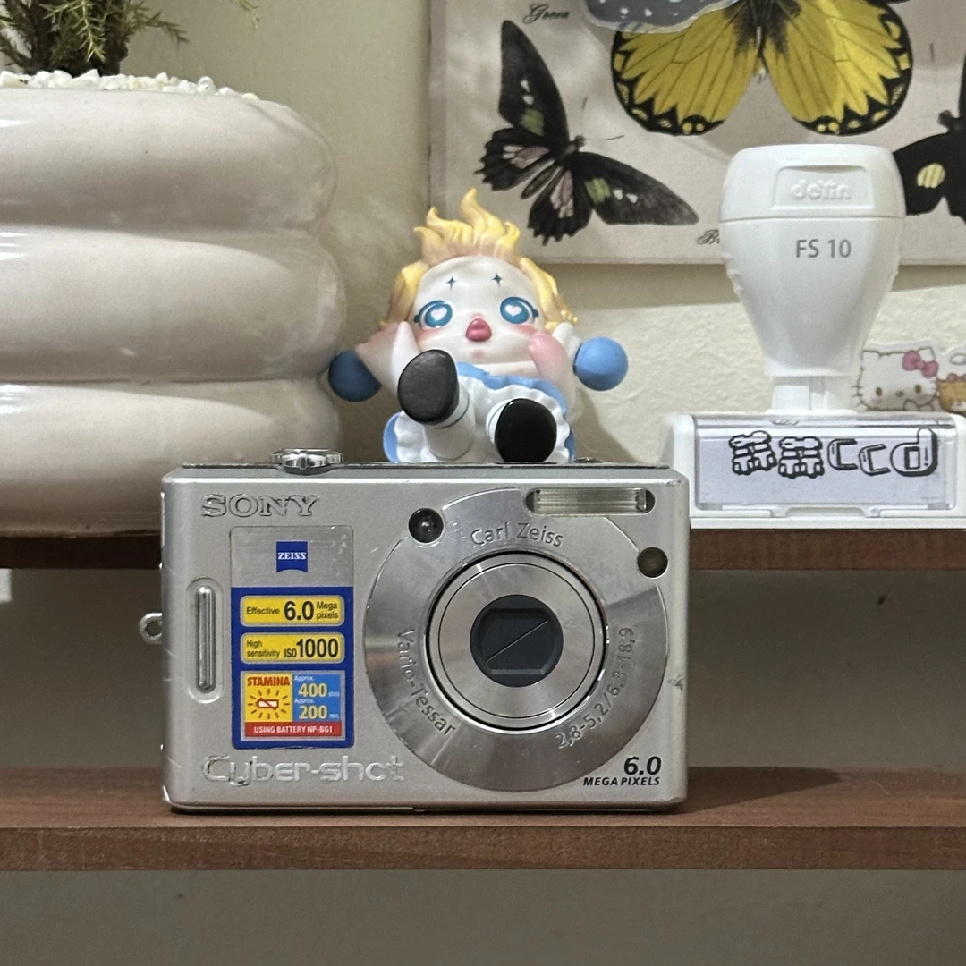 95新 Sony/索尼 W30 600w/3倍变焦 ccd相机（二手售出no退换）