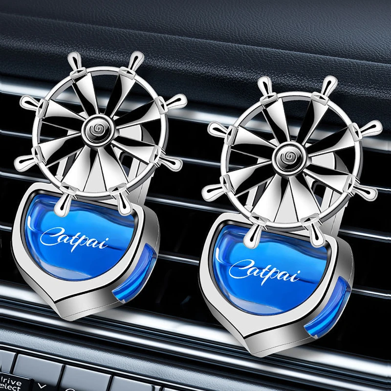 车载空调出风口风车香薰精油淡香持久除异味高端汽车清新摆件泰鹿