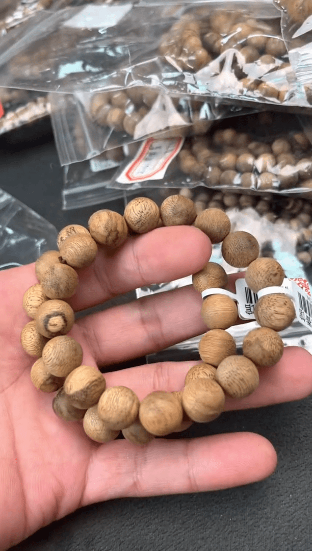 【闪购商品】沉香手串98号金三角多样性发一条
