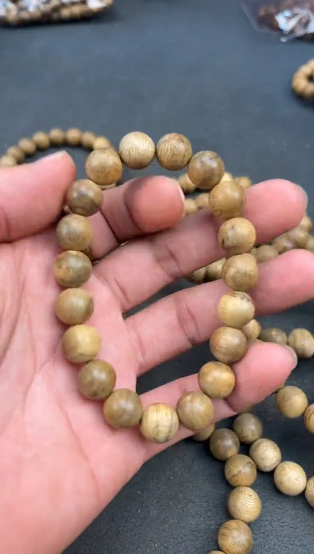 【闪购商品】沉香手串38号香港多样性发一条