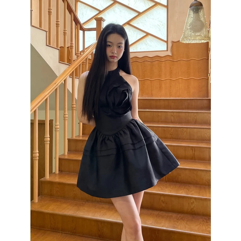 气泡玫瑰  高级感立体玫瑰花设计无袖挂脖收腰女蓬蓬裙连衣裙短裙