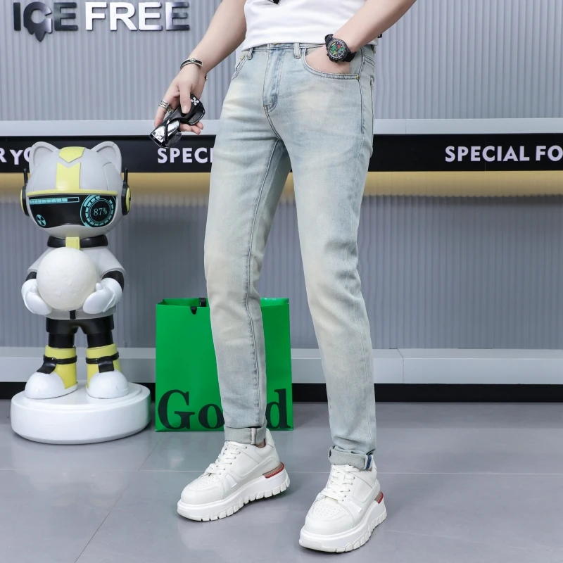 春夏季潮流牛仔裤男士修身薄款时尚百搭弹力水洗浅蓝色男牛仔裤子