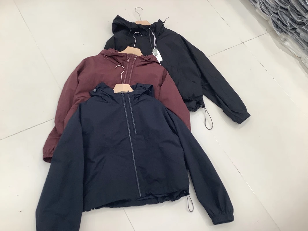 短款连帽双拉链冲锋衣女秋季新款小个子休闲宽松显瘦外套