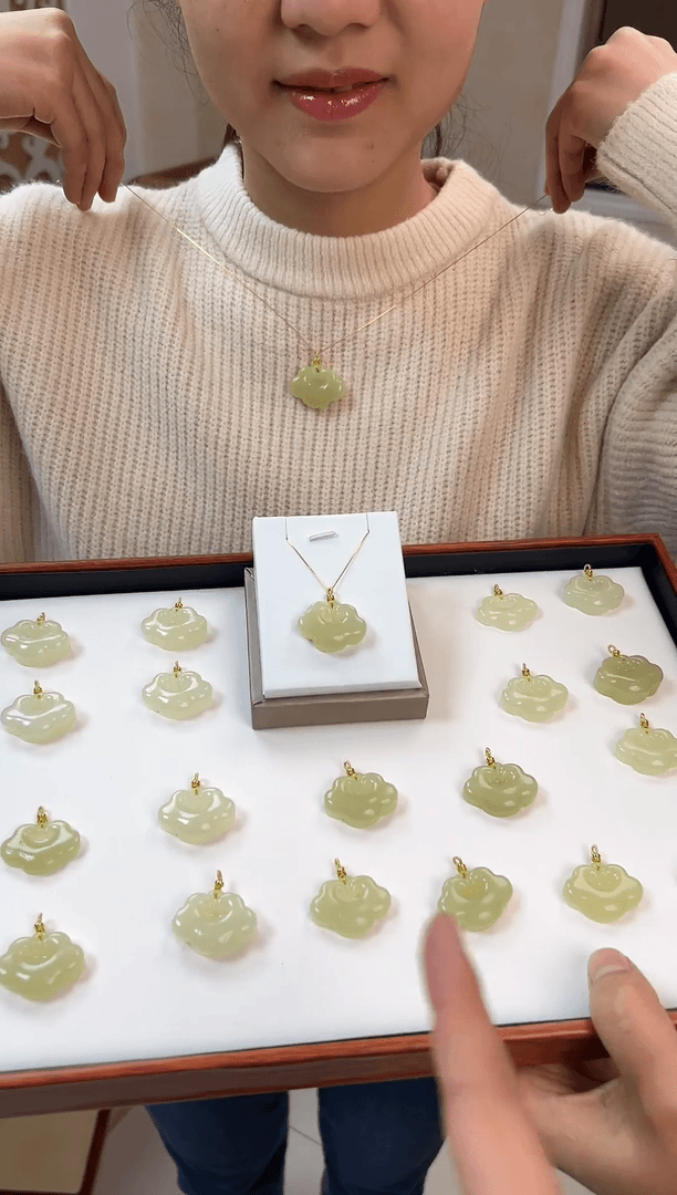 【闪购商品】石英质玉吊坠(不含链)未镶嵌祥云如意