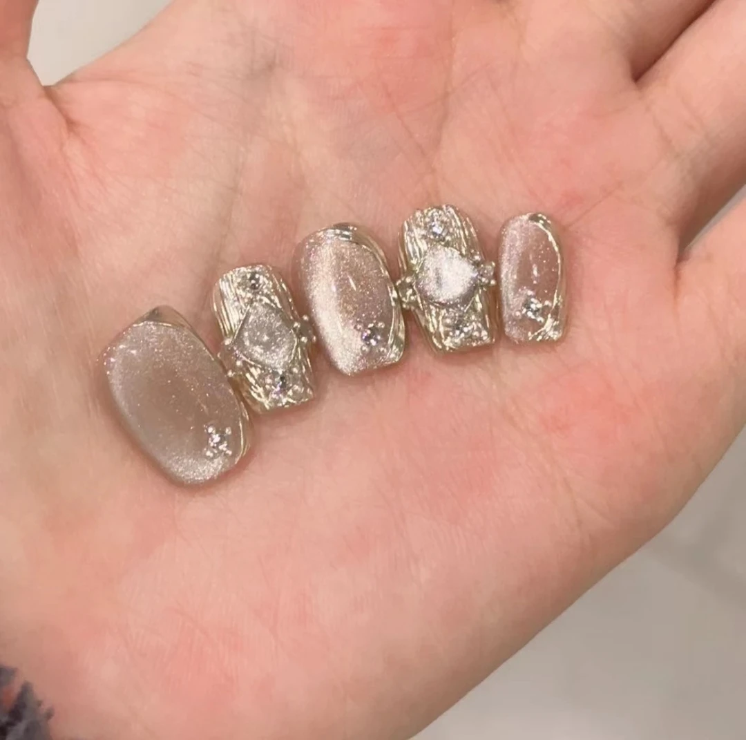 【银白权仗】猫眼穿戴甲纯手工冰透简约气质ins显白黑棕美甲金色