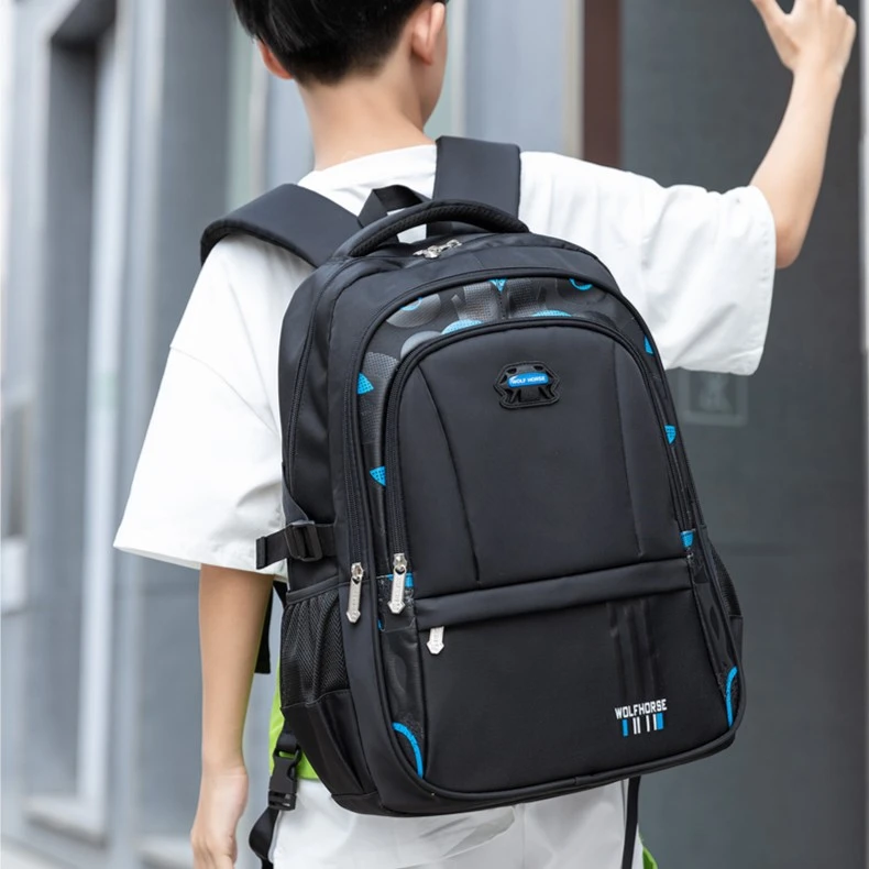 书包男童三四五六年级小学生中学生男孩初中生大容量防水双肩背包