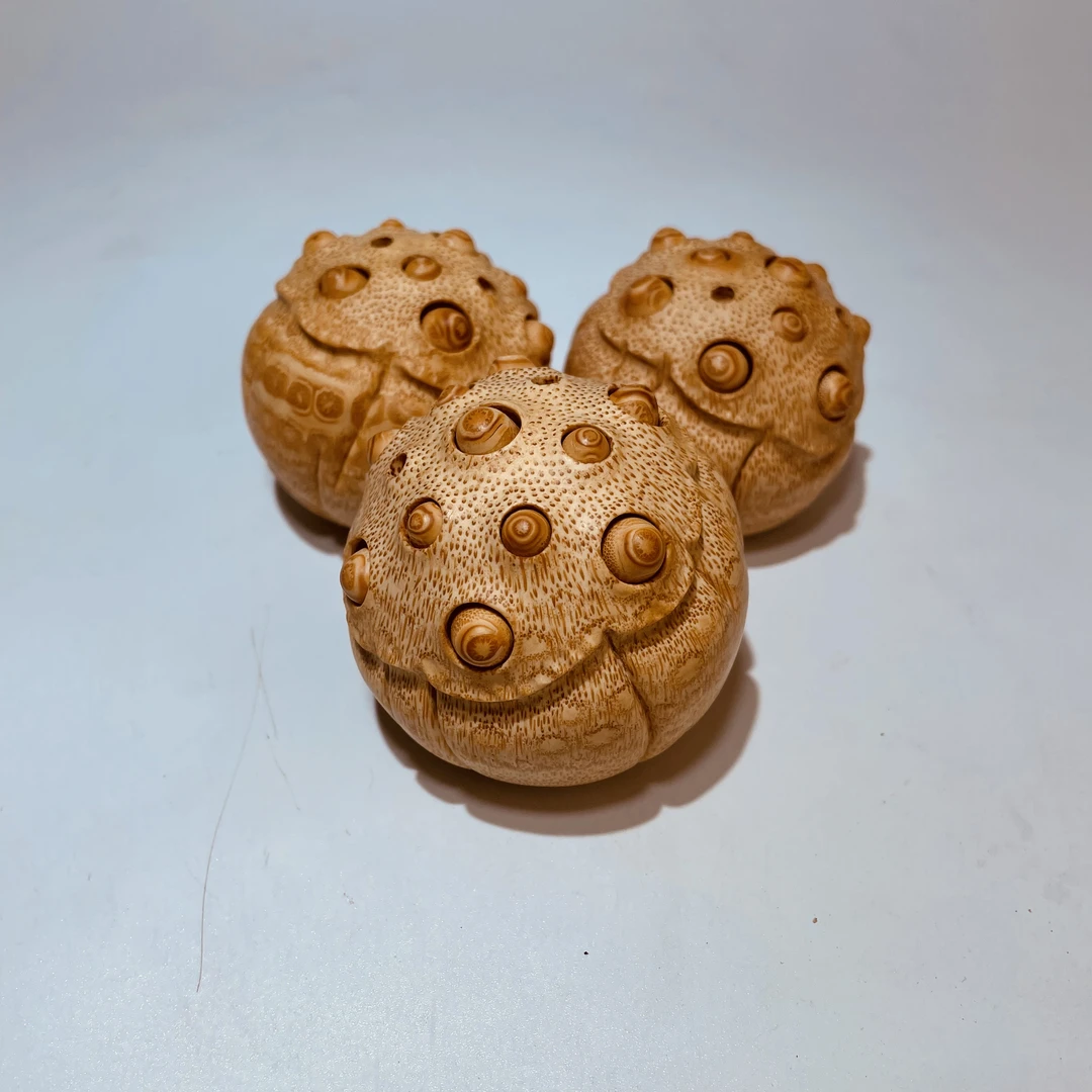 莲蓬手球一把抓竹根雕