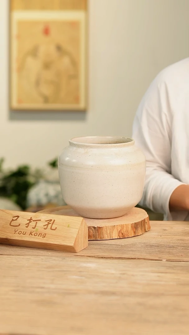 【闪购商品】摆件18-238高15口11误差2