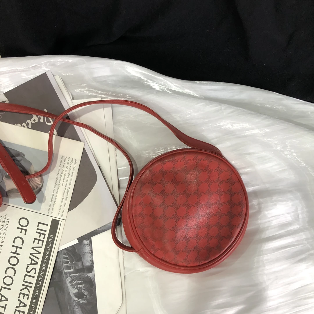 95新 Celine/思琳 节日必备单品红色圆饼小号单肩斜挎包