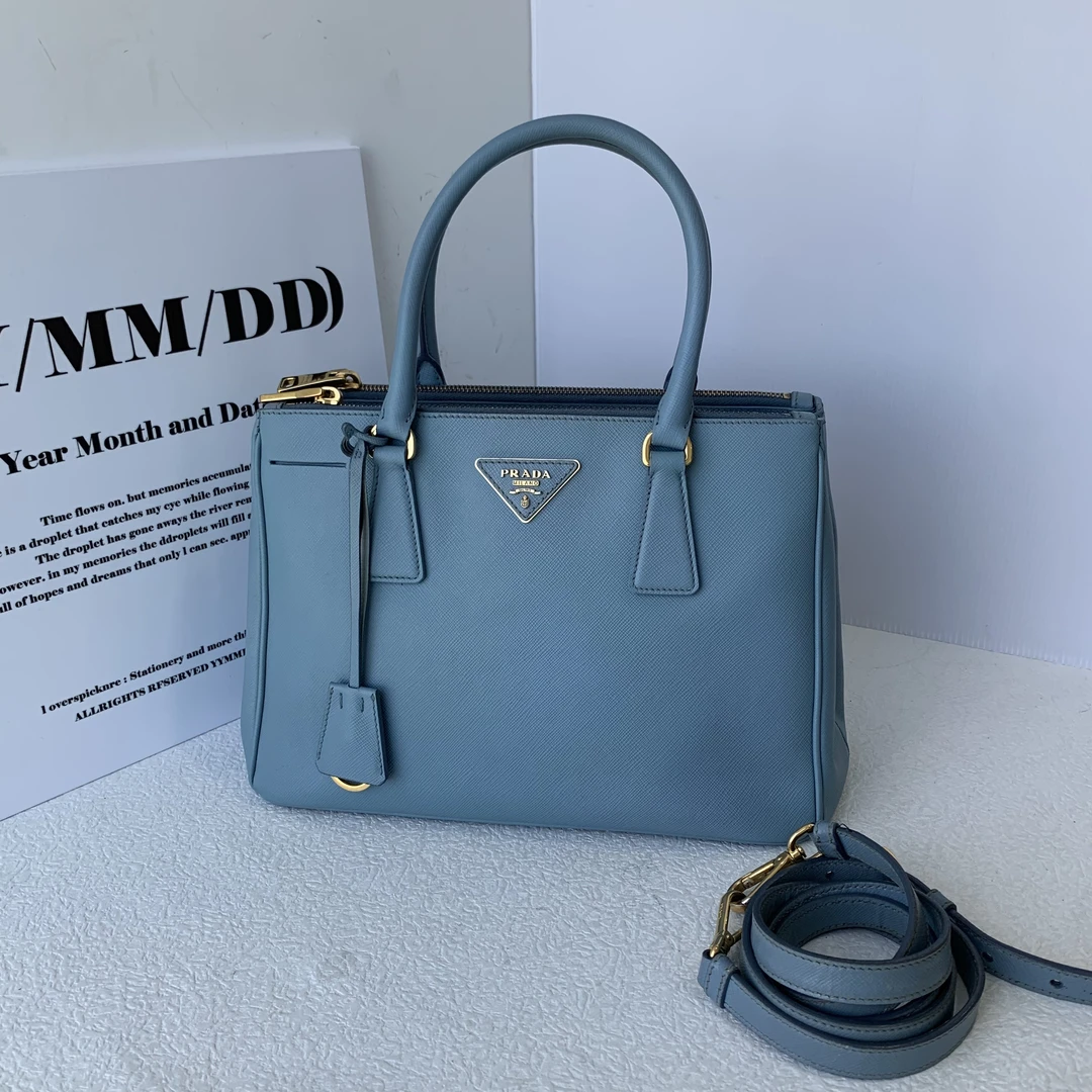 95新 Prada/普拉达 十字纹手提斜挎杀手包