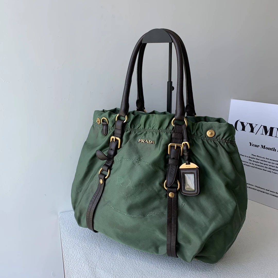 95新 Prada/普拉达 绿色降落伞单肩手提托特包