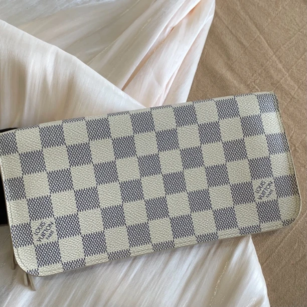 95新 LouisVuitton/路易威登 白棋盘格手拿包钱包