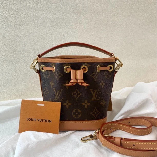 95新 LouisVuitton/路易威登 老花芯片款Nano noe水桶