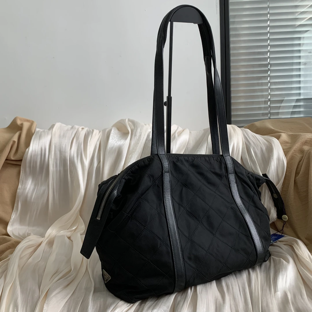 95新 Prada/普拉达 时尚复古休闲菱格长单肩手提包机场包经典