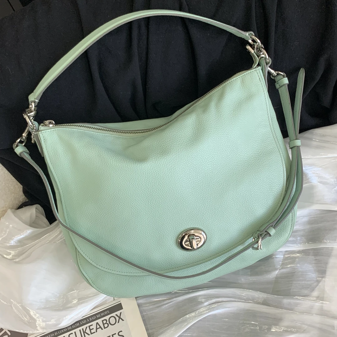 95新 COACH/蔻驰 夏日清新薄荷绿荔枝纹全皮单肩斜挎包