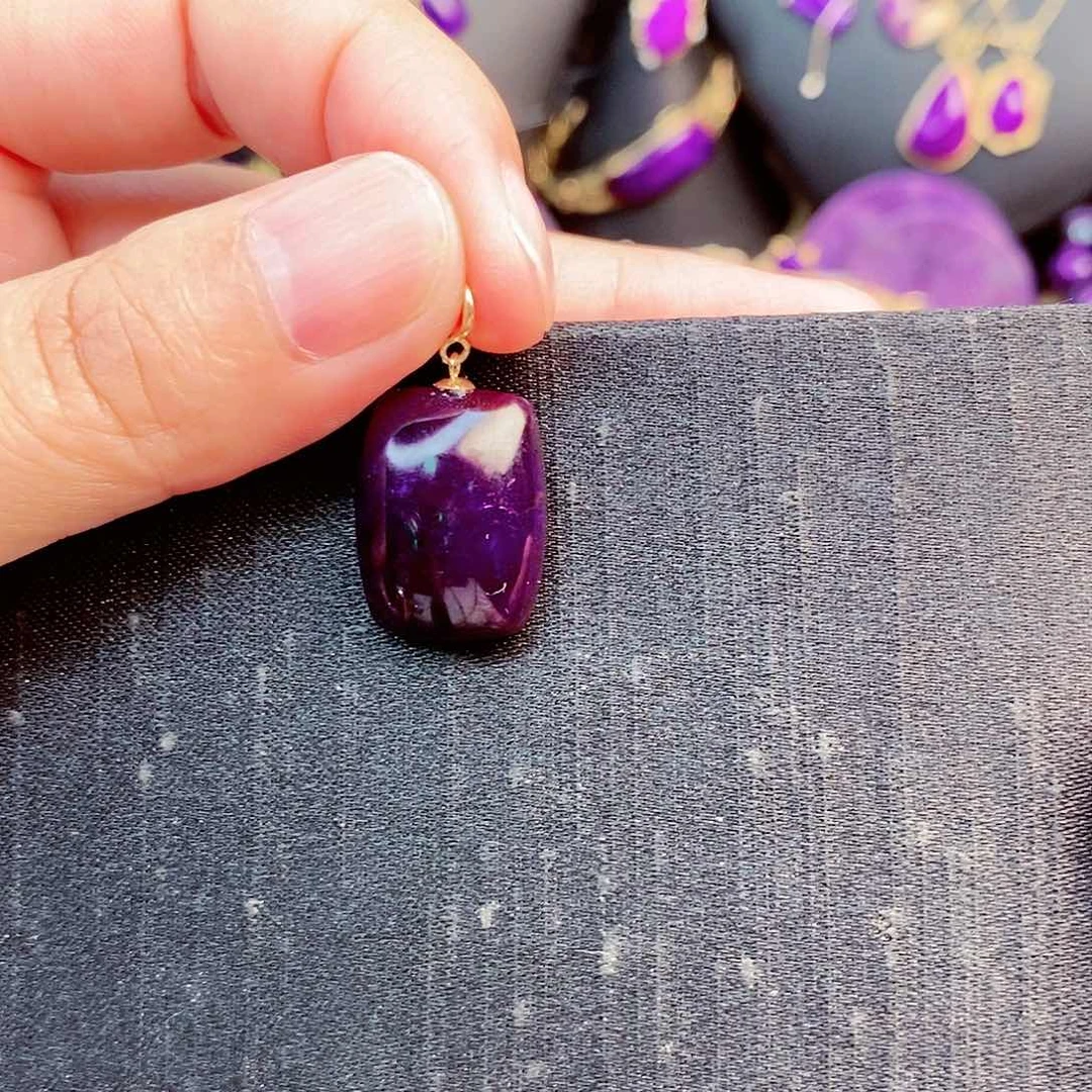 苏纪石（舒俱来）吊坠18K金镶嵌