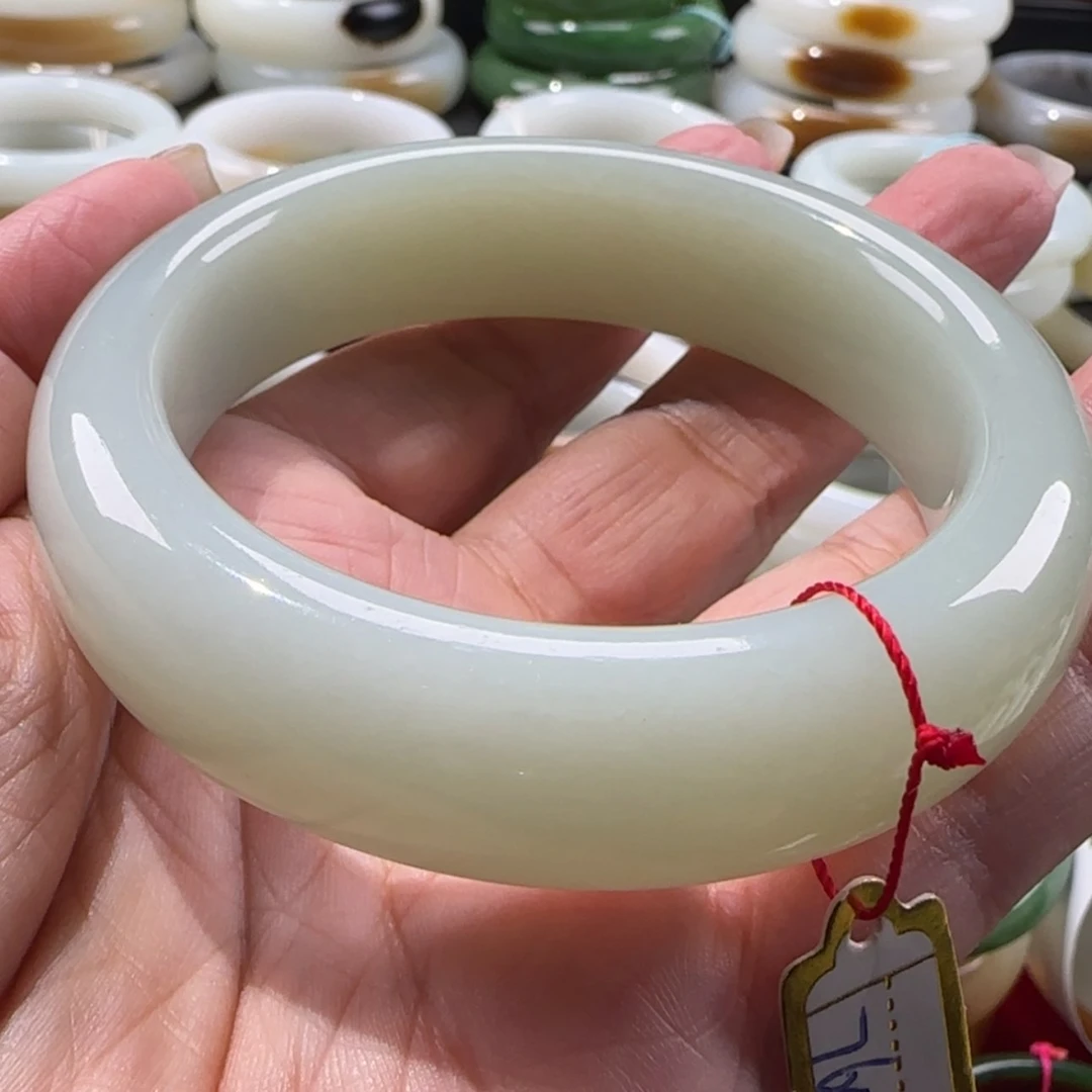 【闪购商品】和田玉手镯未镶嵌