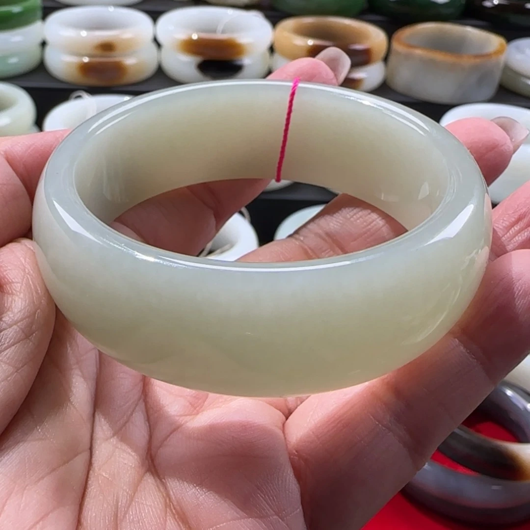 【闪购商品】和田玉手镯未镶嵌7**8
