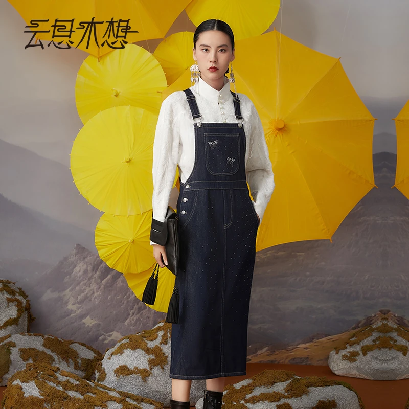 Ysimo-X云思木想摩登女装2024秋季新款蝴蝶烫钻牛仔背带裙12434