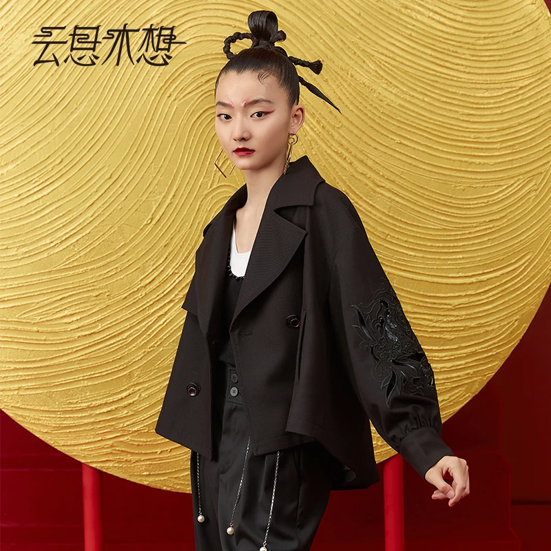 云思木想摩登中国风重工镂空刺绣女士风衣宽松外套10219