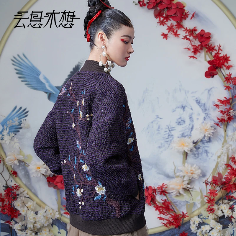 云思木想新中式2023秋季新款重工绣花女士时尚外套11071