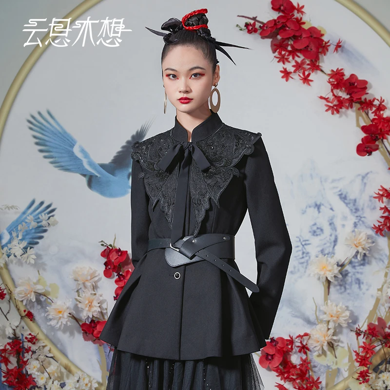 云思木想新中式2023秋季新款重工绣花收腰时尚女士外套10945
