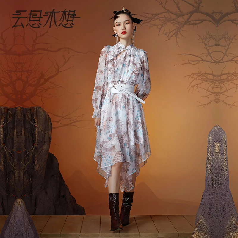 云思木想新中式2023早秋新款印花不规则优雅女装连衣裙10797