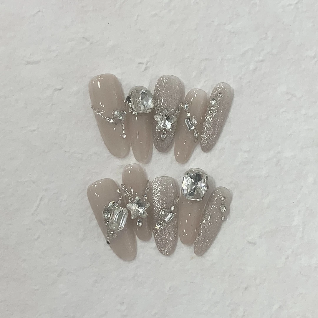 Yg 纯手工穿戴甲成品爆闪猫眼斜边花花钻显白摘戴方便大学生适合