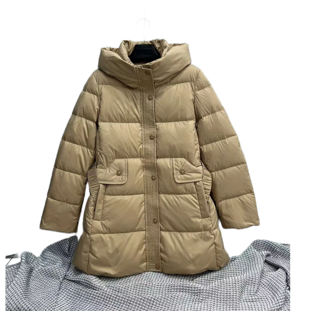 176  设计感  纯色  百搭  时尚  高级感  舒适  保暖羽绒服