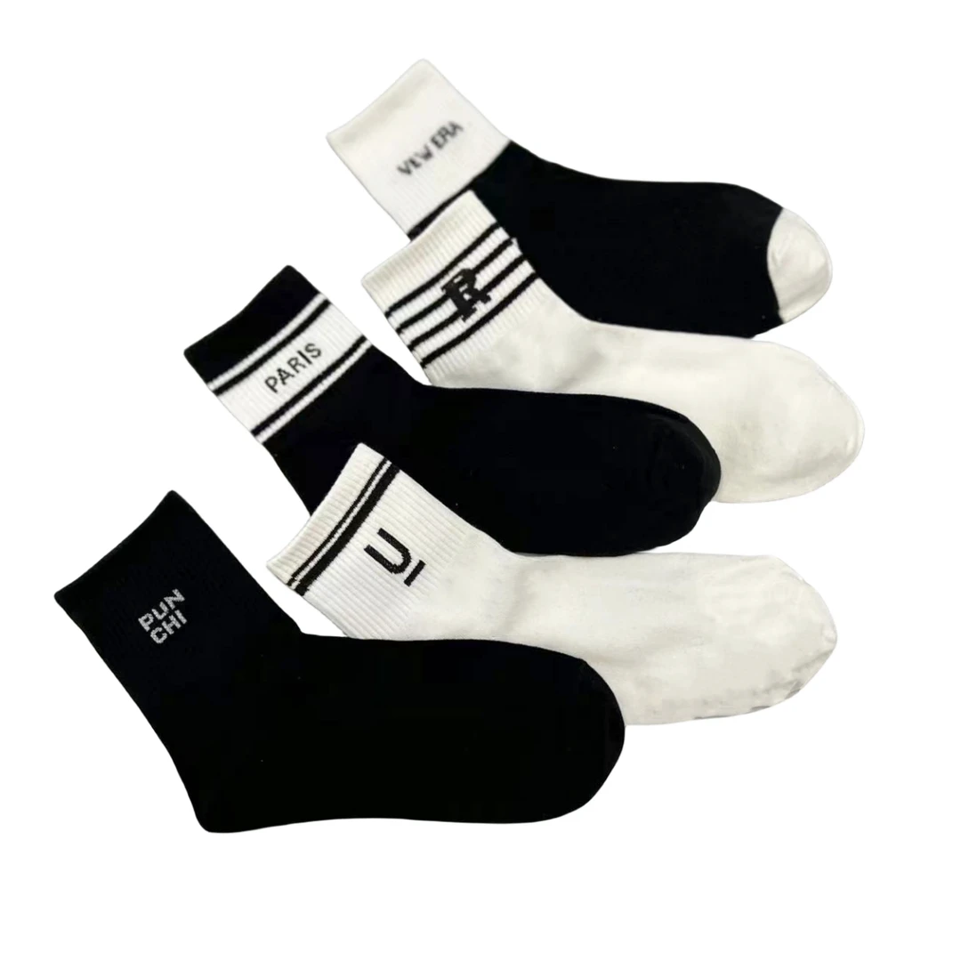 00  女款 字母  透气  时尚  百搭 （颜色随机 一包十双）中筒袜