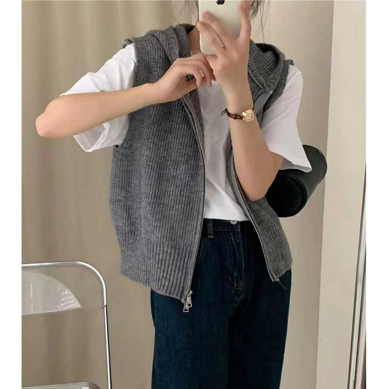针织马甲女2025早秋季新款宽松无袖休闲百搭拉链连帽毛衣开衫外套