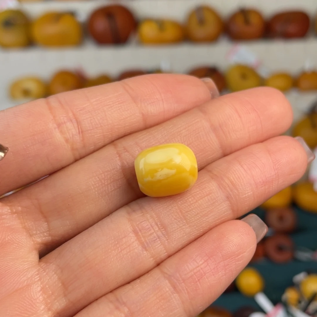 【闪购商品】琥珀颈饰未镶嵌肖*