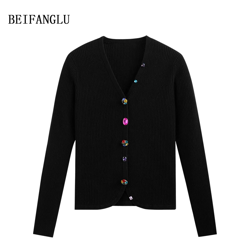 北方鹿 E*柜单髙货！轻奢珠宝纽扣V领坑条绵羊毛针织衫女秋6253