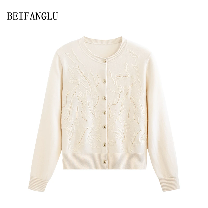 北方鹿【E*P重工刺绣】绵羊毛2024秋冬气质浮雕提花针织开衫女6893