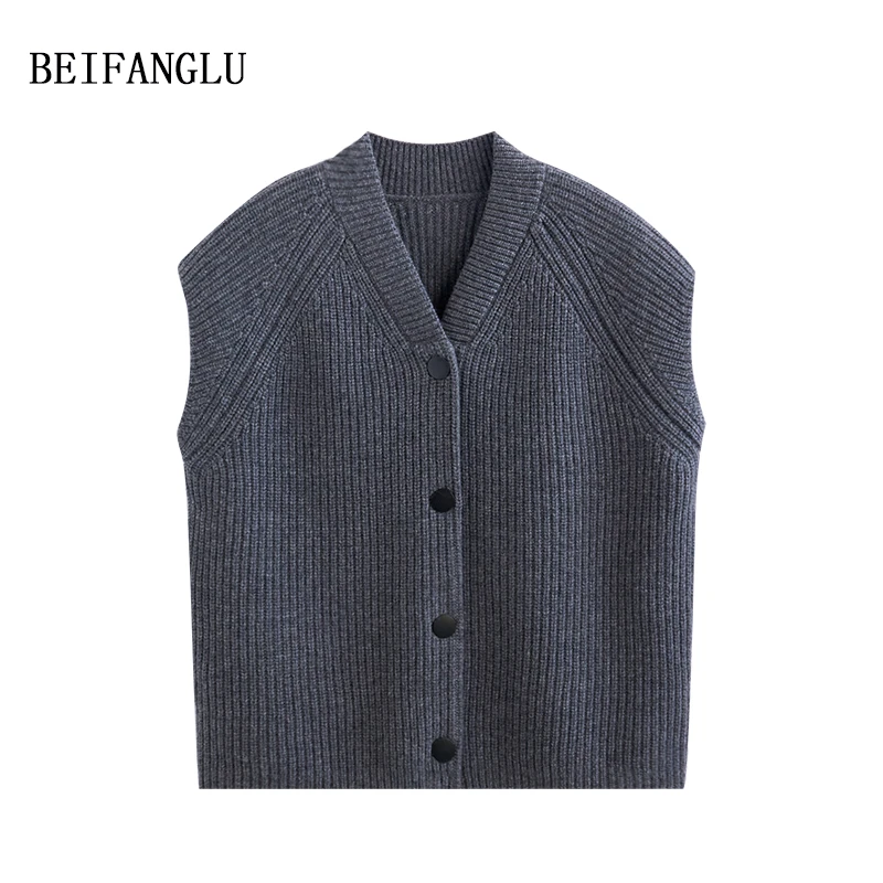 北方鹿【明星穿搭玫瑰故事】绵羊毛秋冬2024无袖V领针织马甲女2415