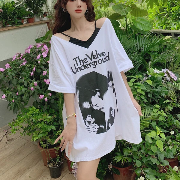 白色拼接假两件v领设计感印花短袖T恤女装夏宽松时尚慵懒风中长款