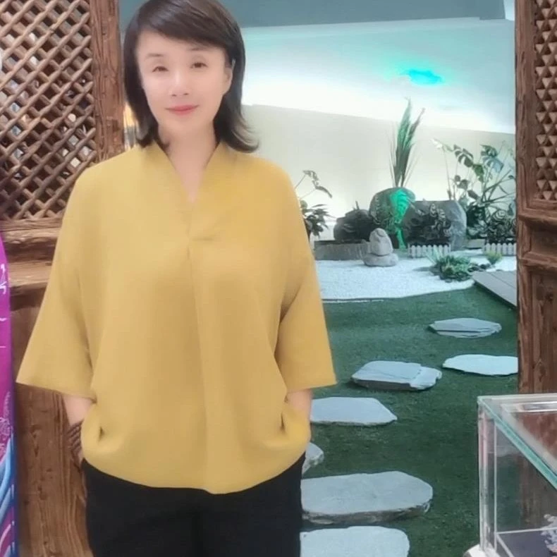 锦瑟花间新款V领休闲练功宽松款中袖亚麻女式上衣