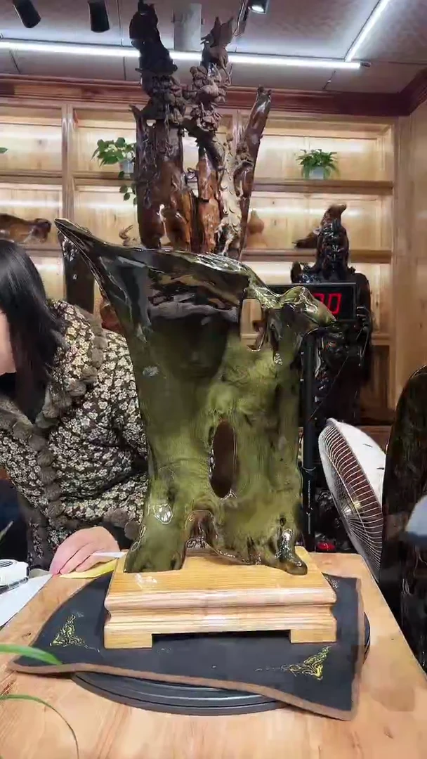 【闪购商品】金丝楠乌木根雕摆件