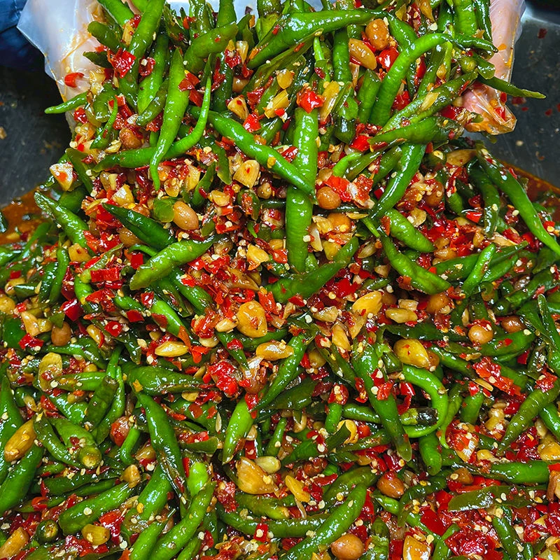 腌辣椒开胃菜腌青椒辣椒酱速食菜咸菜香辣菜剁椒酱特辣下饭菜超辣