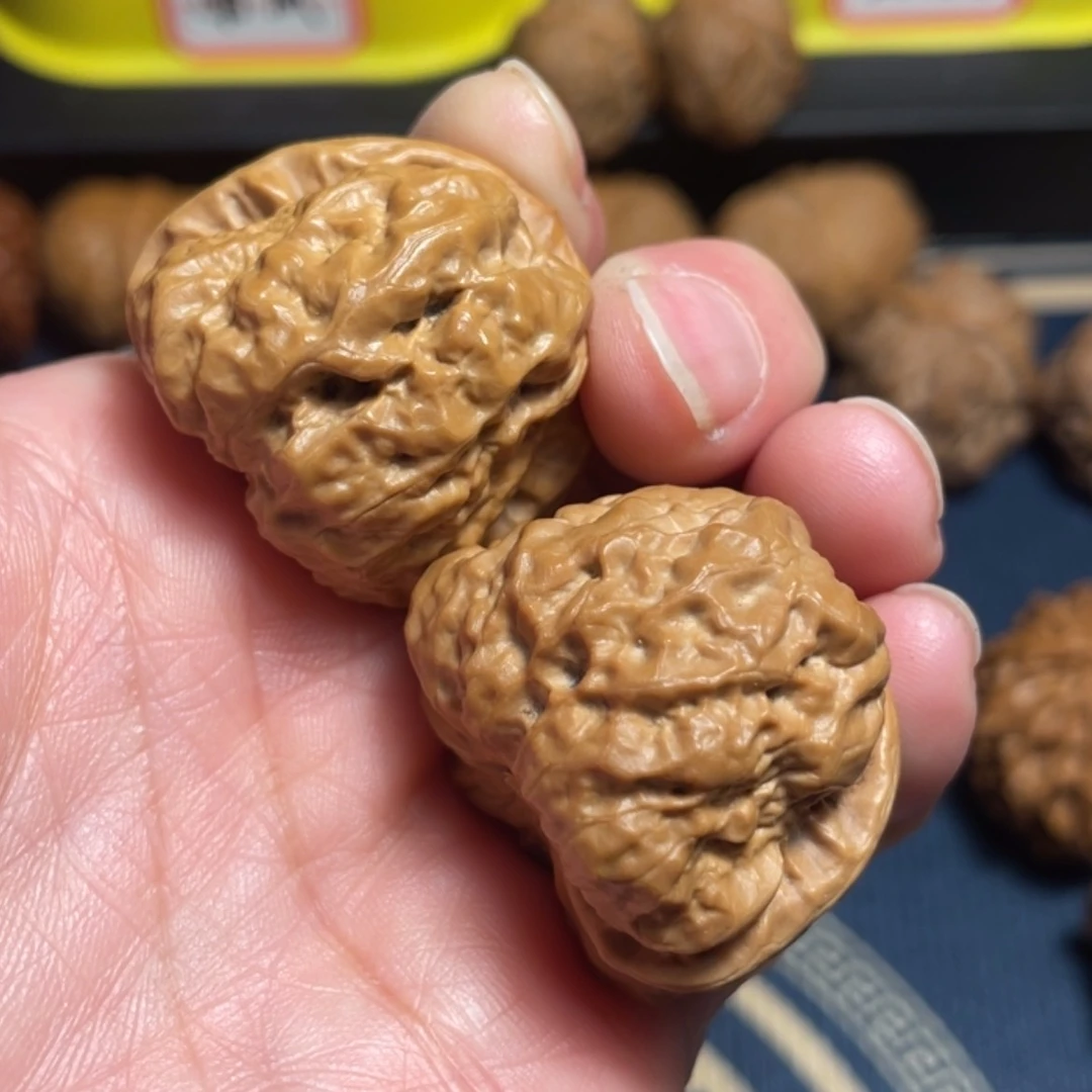 【闪购商品】文玩核桃吊坠踏**痕